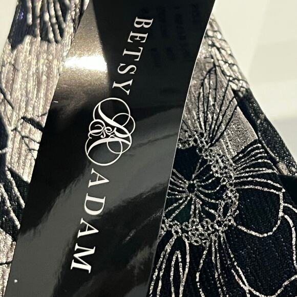 Betsy & Adam Women's Metallic-Floral One-Shoulder High Slit Gown Size 4 NWT - Picture 10 of 14